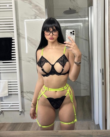 i-want-to-make-you-happy-escort-emily-971524550279-big-4
