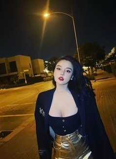 julia-taubitz-malaysian-escort-in-abu-dhabi-big-3