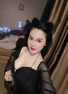 julia-taubitz-malaysian-escort-in-abu-dhabi-big-1