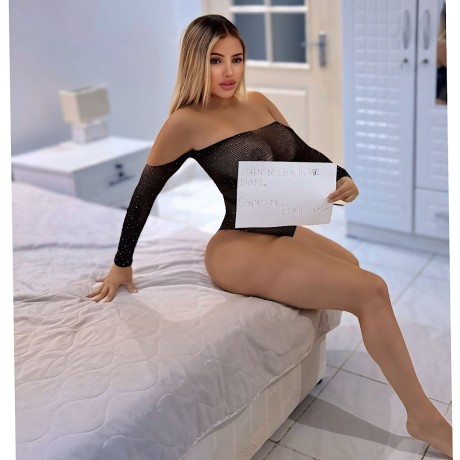 loren-colombian-call-girls-in-abu-dhabi-big-4