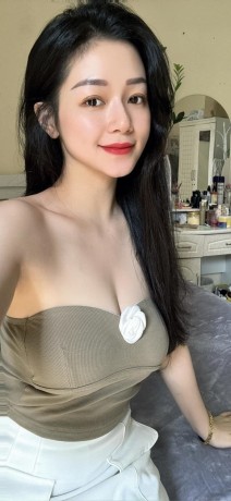 ruby-tiny-girl-south-korean-escort-in-abu-dhabi-big-1