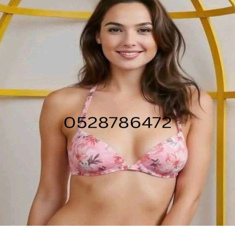 00971528786472-sexylivecallgirlsindubai-freekissing-big-0